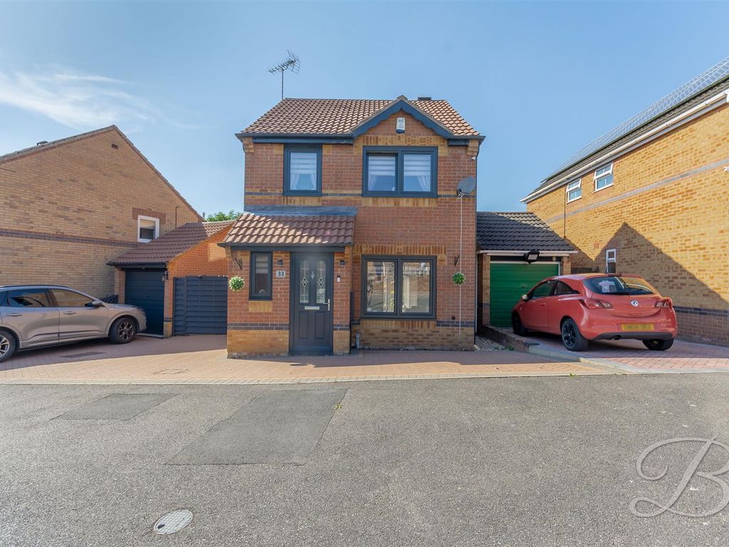 3 bed detached house for sale in New Hucknall Waye, Huthwaite, Sutton