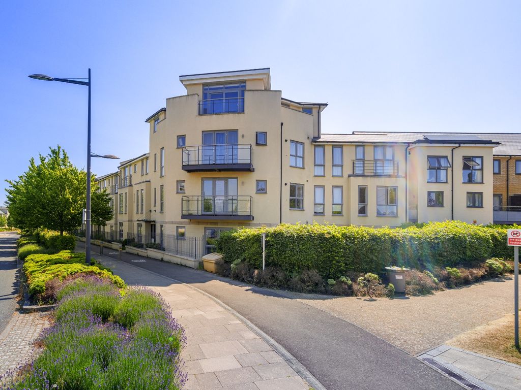 2 bed flat for sale in Springhead Parkway, Northfleet, Gravesend, Kent