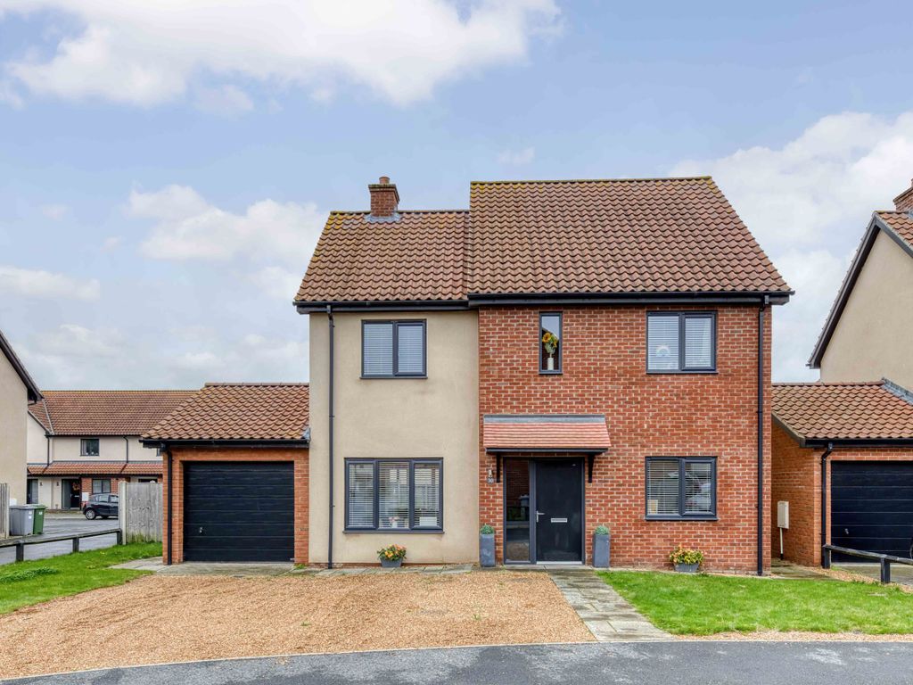 4 bed detached house for sale in Sam Smith Way, Rackheath, Norwich NR13