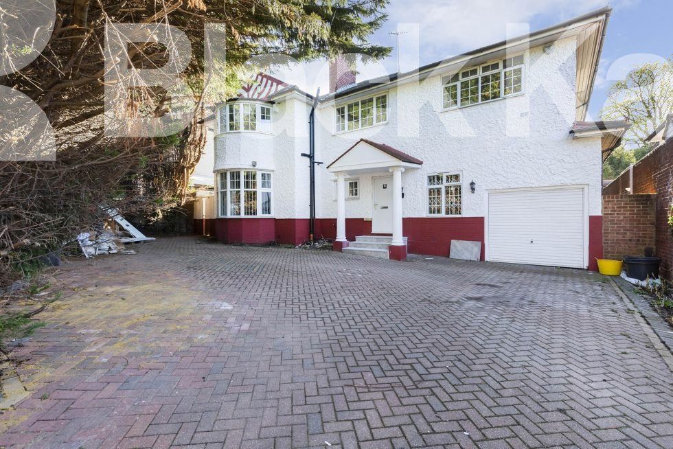 6 bed semidetached house to rent in Holden Road, London N12 Zoopla