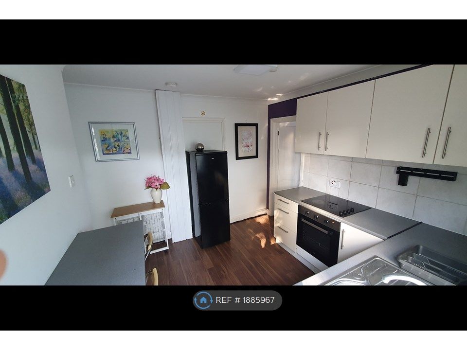 1 bed flat to rent in Hounslow Road, Feltham TW14, £1,395 pcm Zoopla