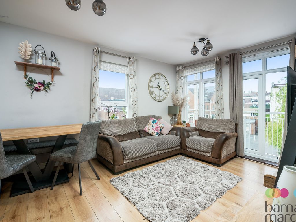 2 bed flat to rent in Magdalene Gardens, Whetstone, London N20, £1,850