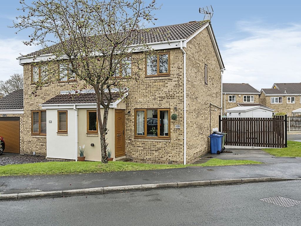 3 bed semidetached house for sale in Cedar Road, Balby, Doncaster DN4