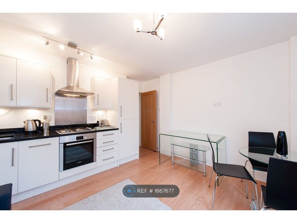 2 bed flat to rent in Whitechapel High Street, London E1 Zoopla