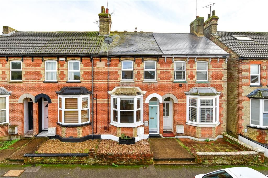 2 bed terraced house for sale in Gladstone Road, Willesborough, Ashford