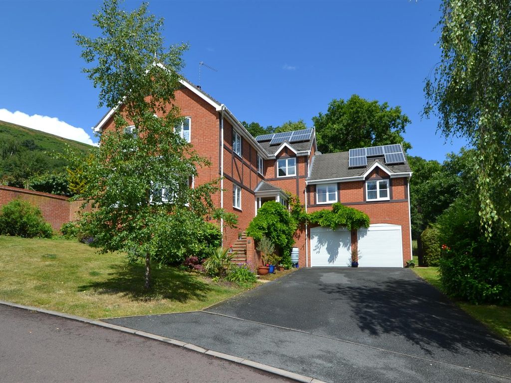 4 bed detached house for sale in Homestead Close, Malvern WR14 Zoopla