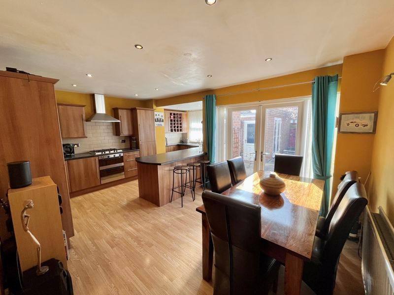 3 bed property for sale in Blackthorn Drive, Wallsend NE28 Zoopla