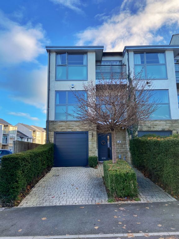 4 bed end terrace house to rent in Mill Lane, Halton, Lancaster LA2, £