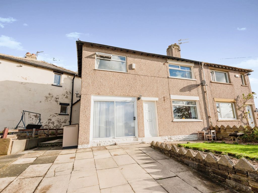 3 bed semidetached house for sale in Temple Rhydding Drive, Baildon