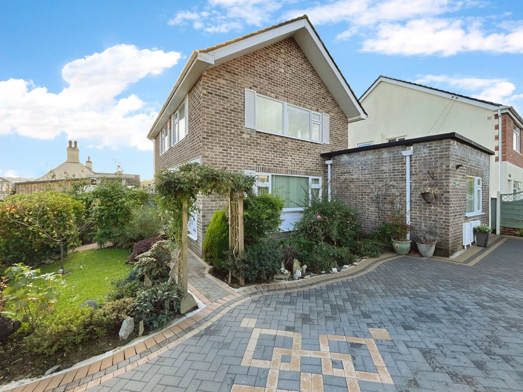 4 bed detached house for sale in Crossway, Plymouth PL7, £425,000 Zoopla