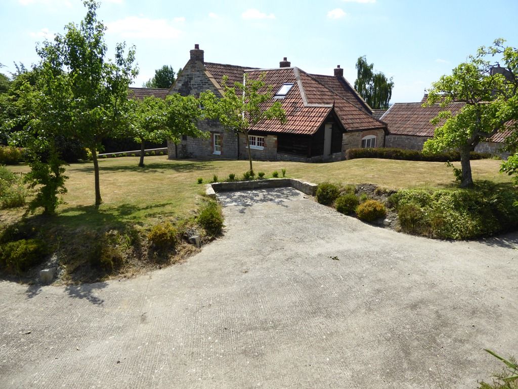 4 bed detached house to rent in Wearne, Langport TA10, £1,850 pcm Zoopla