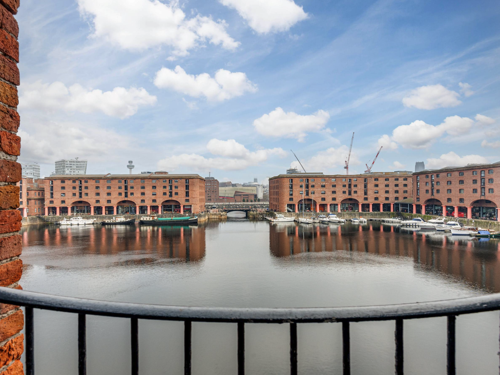 2 bed flat for sale in Albert Dock, Liverpool, Merseyside L3, £325,000 Zoopla