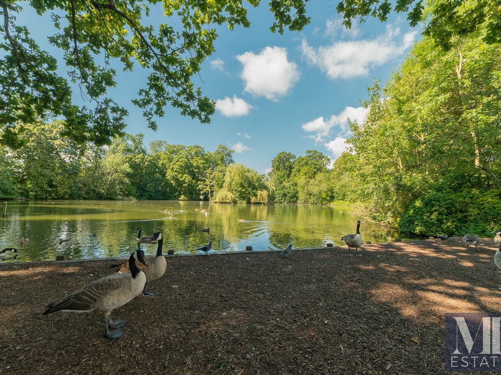 6 bed detached house for sale in Lake Lodge, Canons Drive, Edgware HA8, £2,250,000 Zoopla
