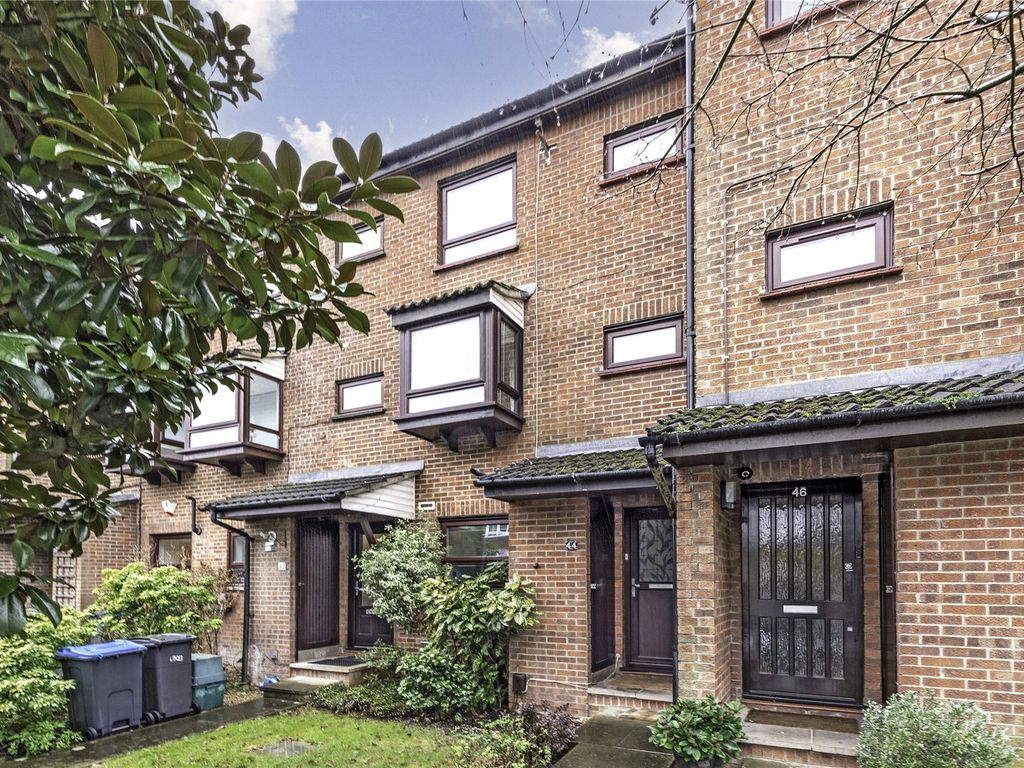 4 bed terraced house for sale in Cadogan Road, Surbiton KT6, £865,000