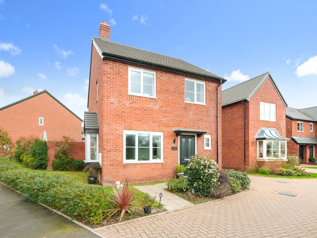3 bed detached house for sale in Blueshot Drive, CliftonOnTeme