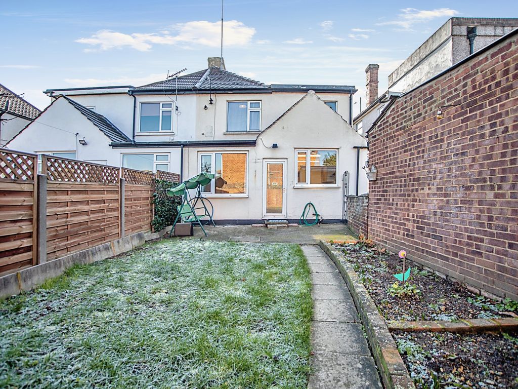 4 bed terraced house to rent in The Brent, Dartford, Kent DA1 Zoopla