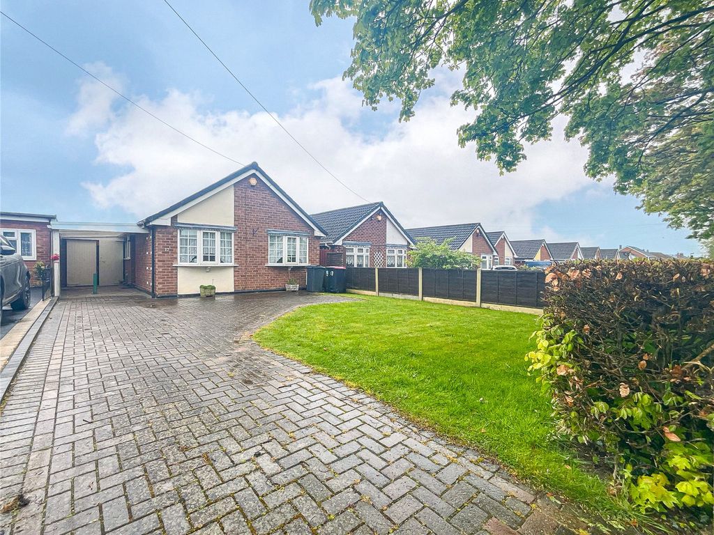 2 bed bungalow for sale in Wood Street, Wood End, Atherstone