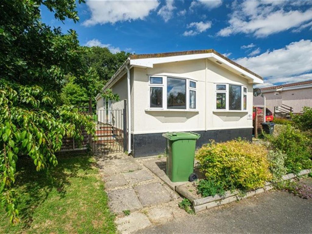 2 bed bungalow for sale in Ash Way, Caerwnon Park, Builth Wells LD2