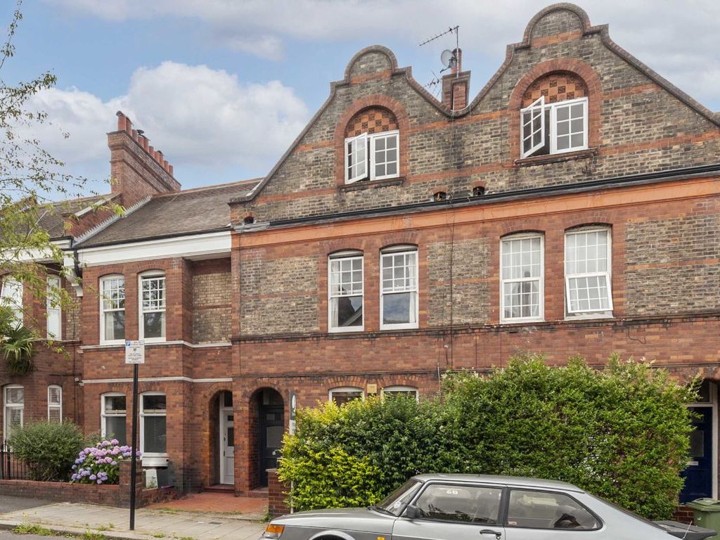 2 bed flat for sale in Avenue, London SW2, £475,000 Zoopla