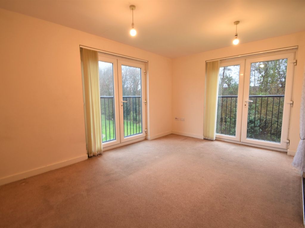 2 bed flat for sale in Little Hackets, Havant PO9 Zoopla