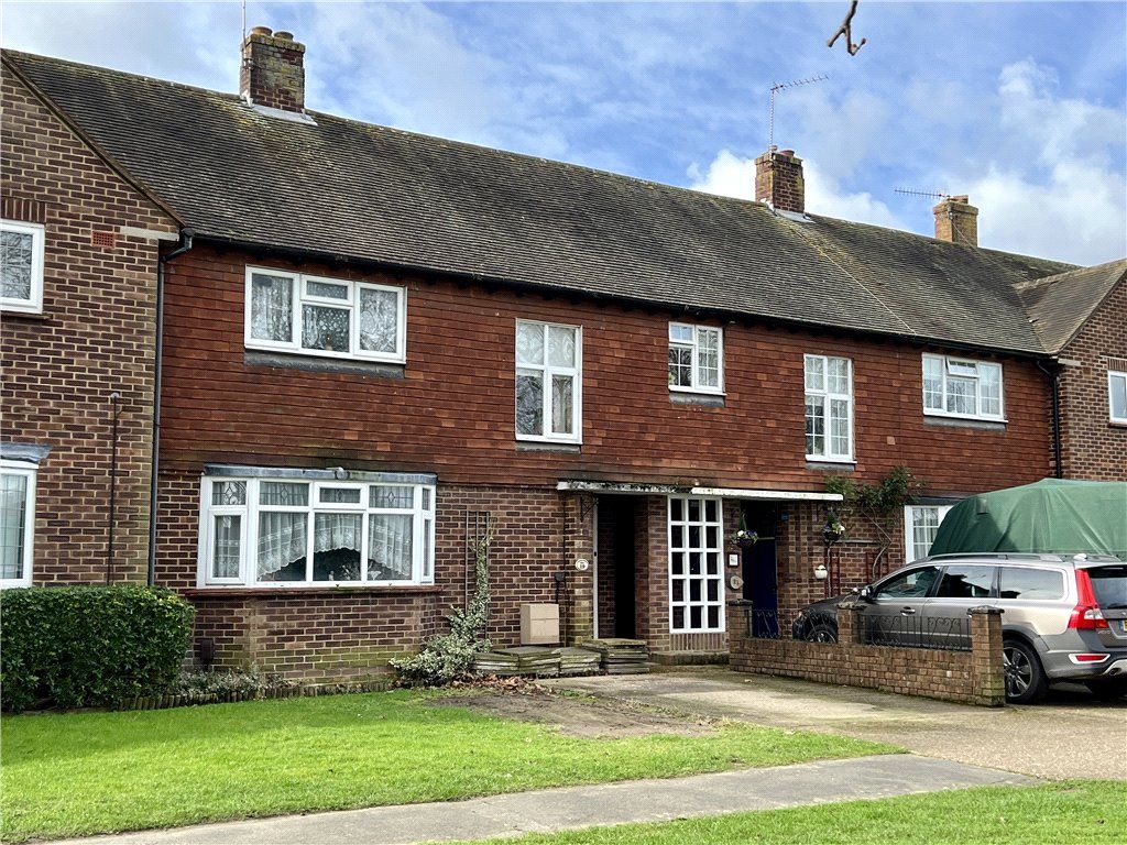 3 bed terraced house for sale in Larch Avenue, Guildford, Surrey GU1, £