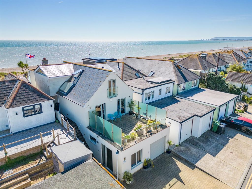 4 bed detached house for sale in Coast Road, Pevensey Bay, Pevensey