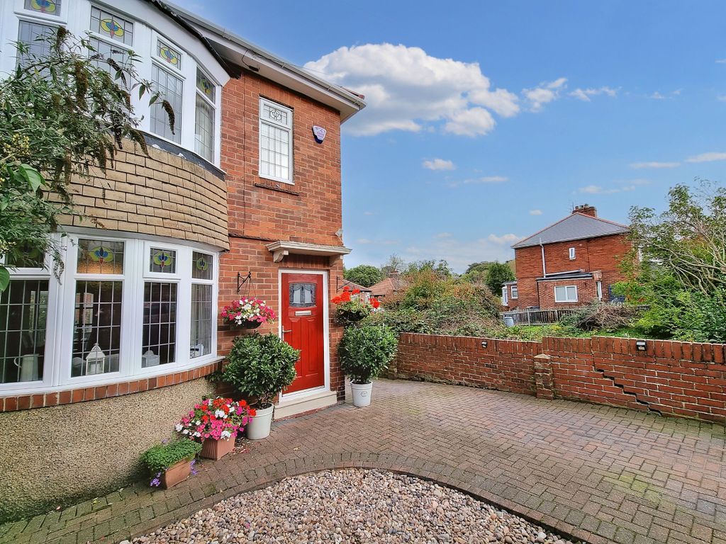 3 bed semidetached house for sale in Summerdale, Shotley Bridge