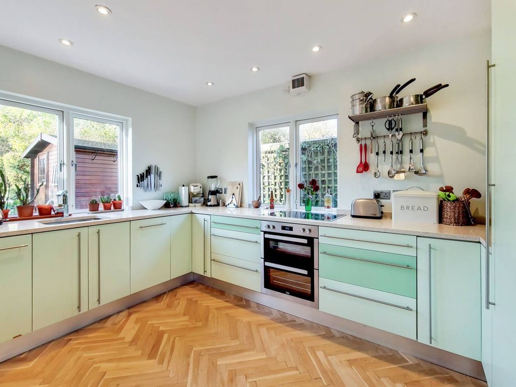 4 bed property to rent in Orley Farm Road, Harrow On The Hill, Harrow HA1 Zoopla