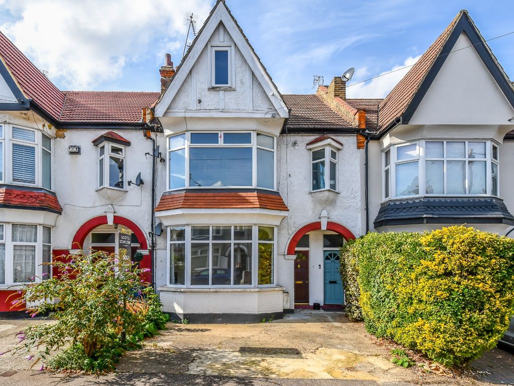 2 bed for sale in Oakleigh Park Drive, LeighOnSea, Essex