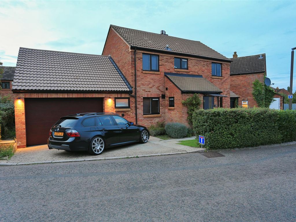 4 bed detached house for sale in Longcross, Pennyland, Milton Keynes MK15 Zoopla