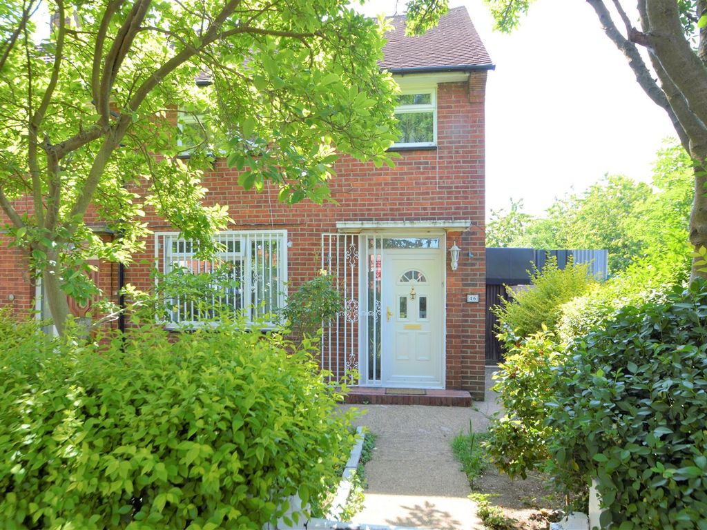 3 bed end terrace house for sale in Hedgemans Way, Dagenham RM9 Zoopla