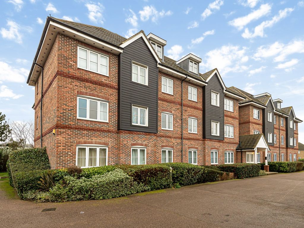 2 bed flat for sale in Cadwell Lane, Hitchin SG4, £225,000 Zoopla