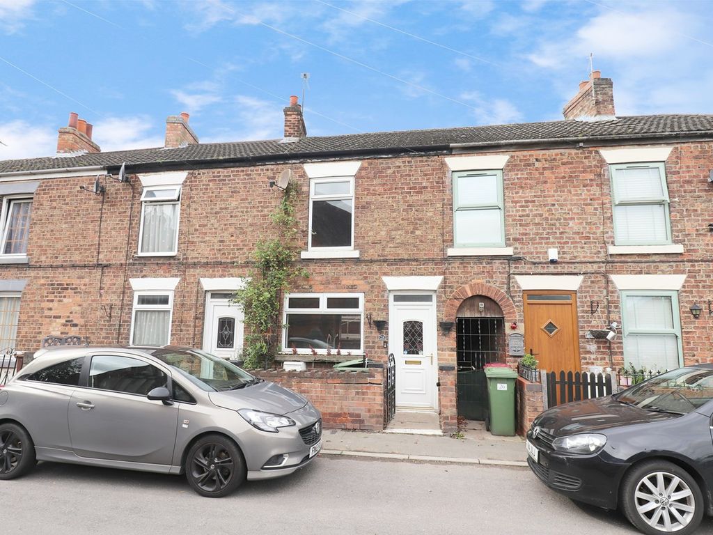 2 bed terraced house for sale in Fieldside, Crowle, Scunthorpe DN17, £