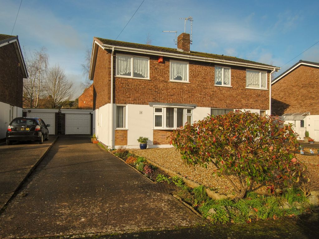 3 bed semidetached house for sale in Appledore Gardens, Wellington