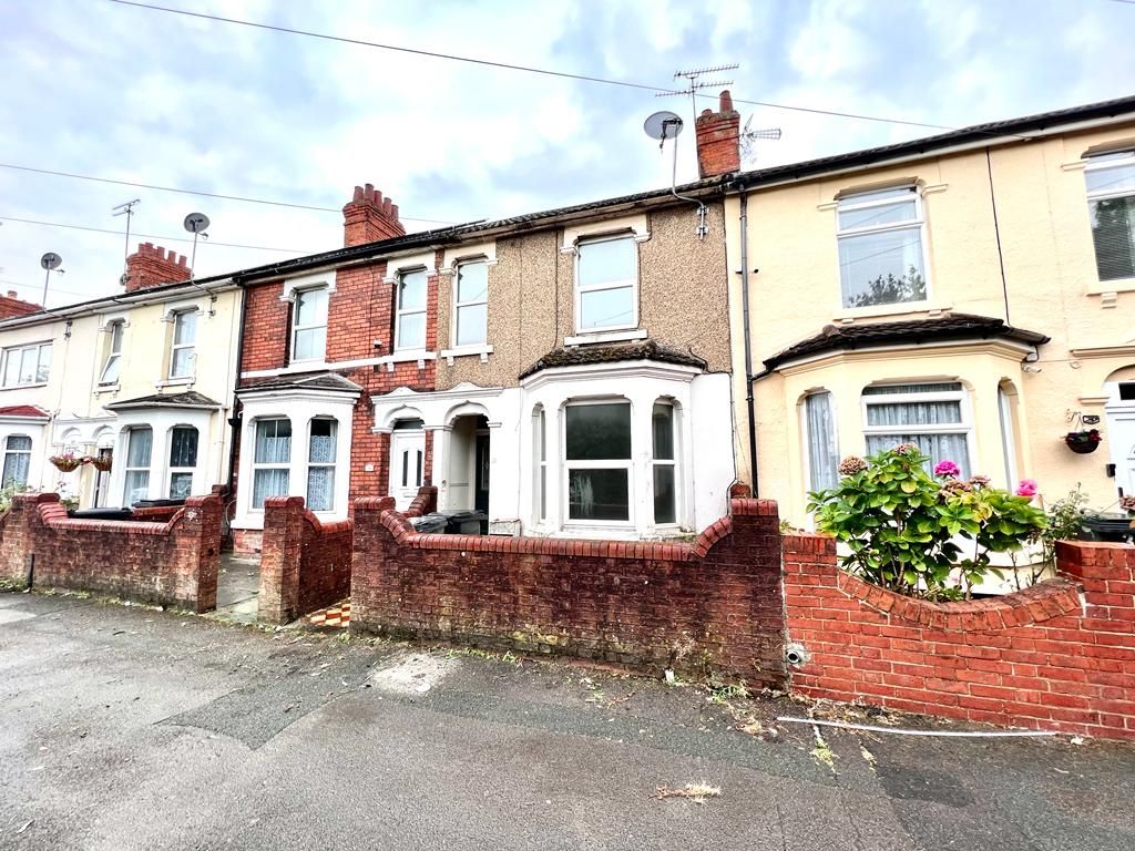 3 bed terraced house to rent in Off Manchester Road, Swindon SN1, £