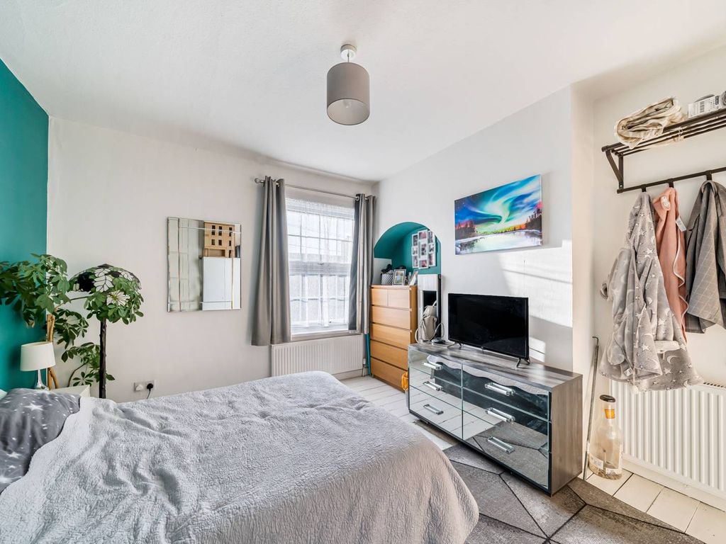 2 bed terraced house for sale in Northborough Road, Norbury, London