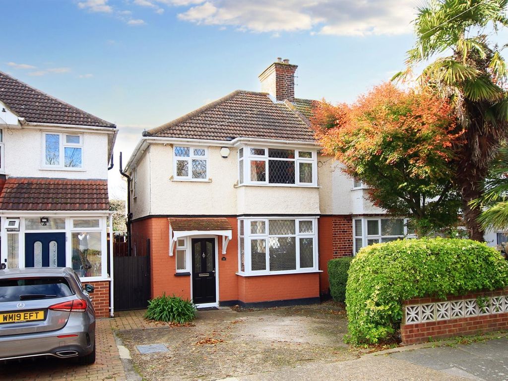 3 bed semidetached house for sale in Westbrook Road, Heston TW5, £