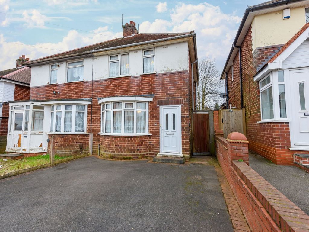 3 bed semidetached house for sale in Birch Crescent, Tividale, Oldbury