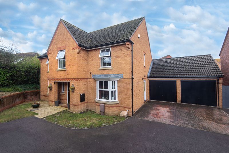 4 bed detached house for sale in Sydney Way, Purbrook, Waterlooville