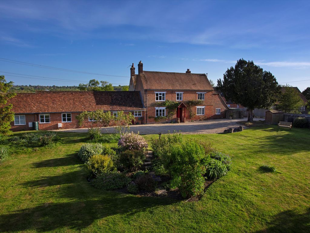 5 bed detached house for sale in Red House Farm, Nr Oxford, Oxfordshire