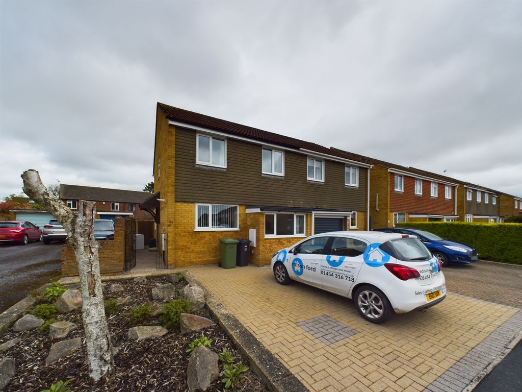 3 bed semidetached house to rent in Lancaster Road, Yate, Bristol BS37