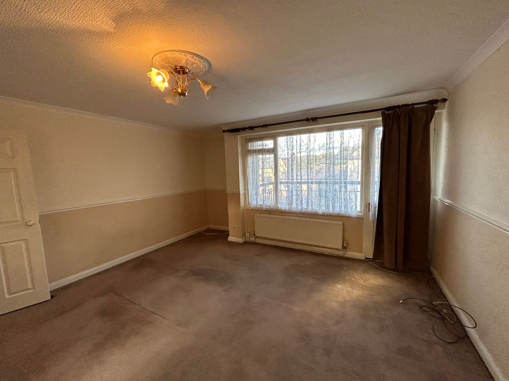 2 bed flat to rent in Guest Place, Rotherham S60, £750 pcm Zoopla