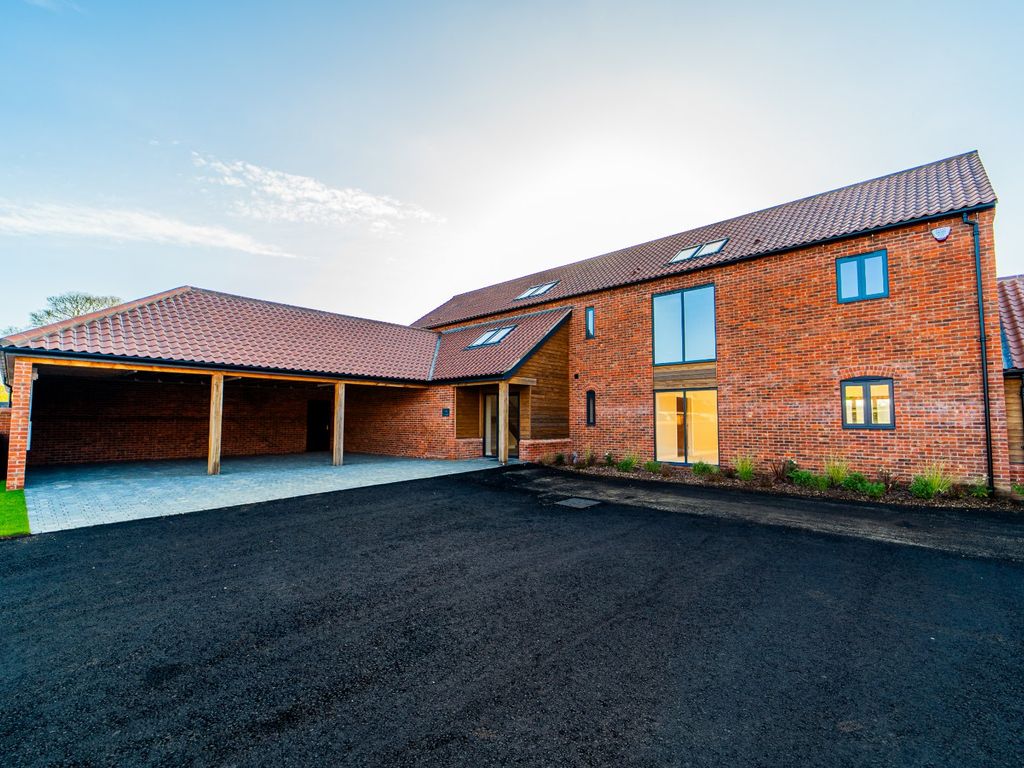 New home, 5 bed semidetached house for sale in Warren Road, High