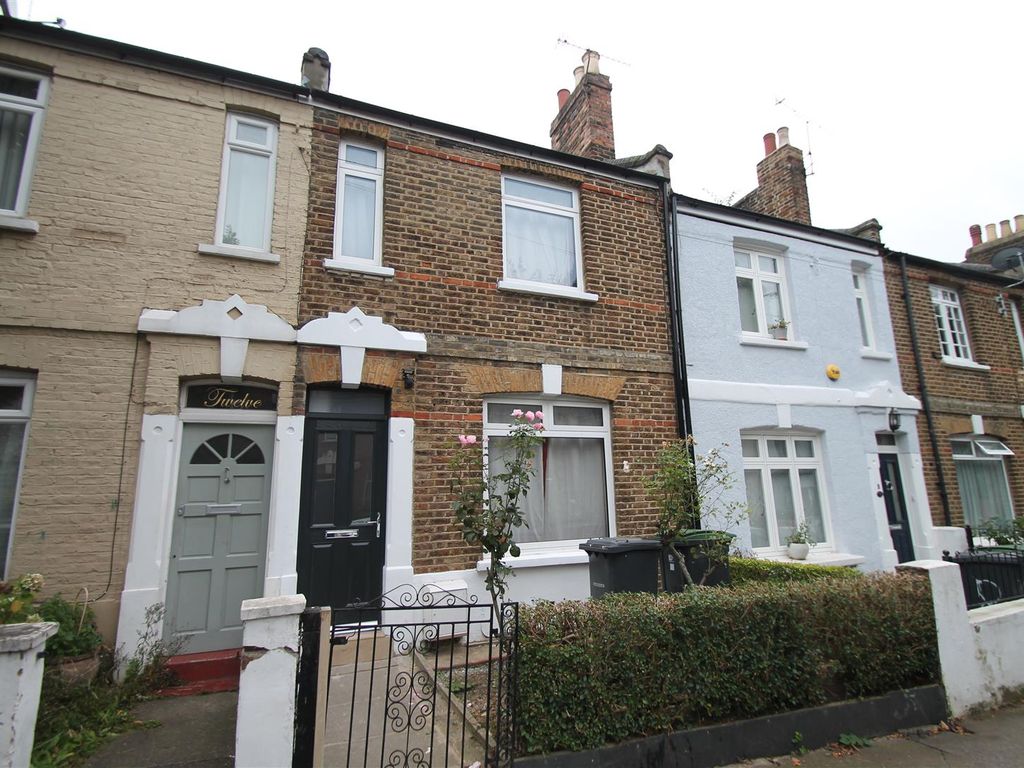 3 bed terraced house to rent in Caversham Road, London N15 Zoopla