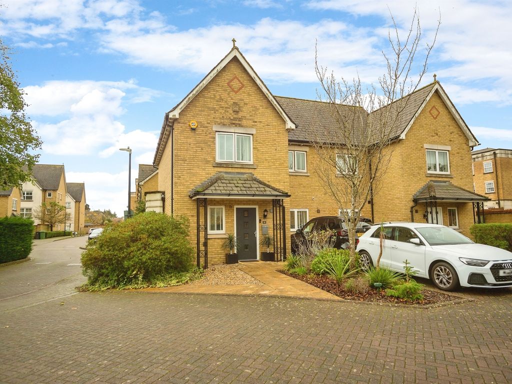 3 bed semidetached house for sale in Parsley Way, Maidstone ME16, £