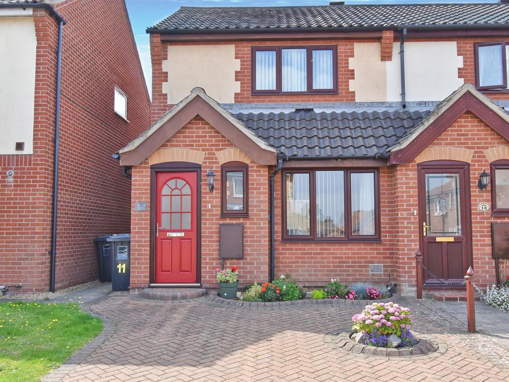 2 bed semidetached house to rent in Craske Close, Sheringham NR26, £