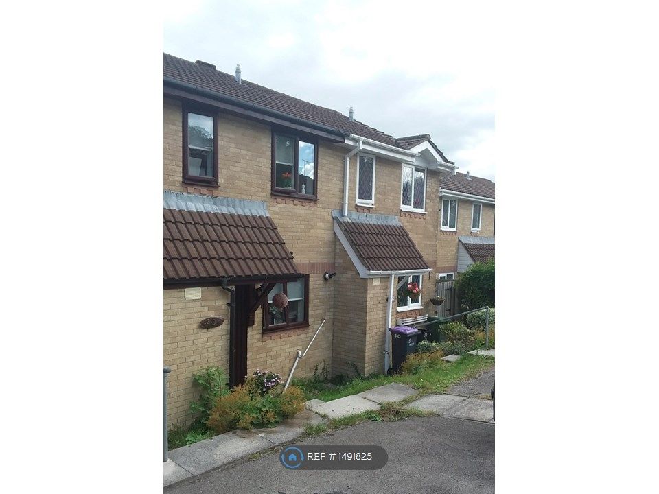 2 bed terraced house to rent in Oaklands View, Greenmeadow, Cwmbran
