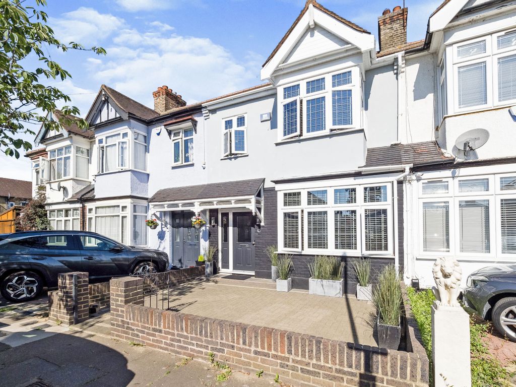 3 bed terraced house for sale in Trinity Road, Ilford IG6 Zoopla