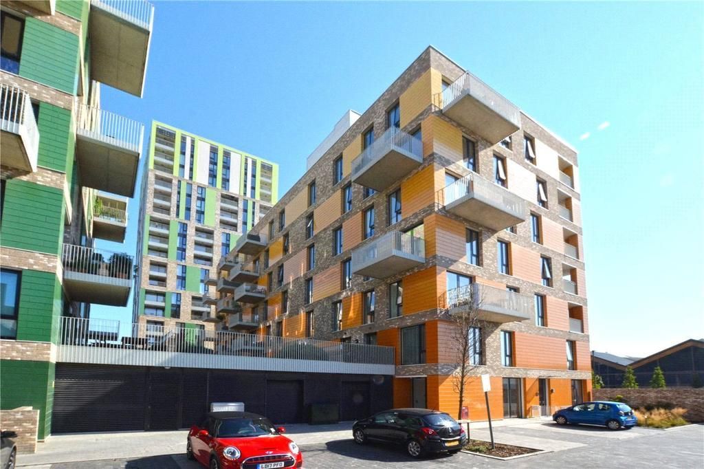 2 bed flat to rent in Trefoil House, 128 Christchurch Way, Greenwich, Cutty Sark, London SE10, £