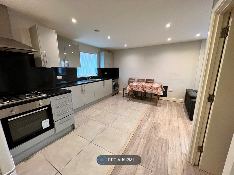 2 bed flat to rent in Northolt Road, Harrow HA2 Zoopla